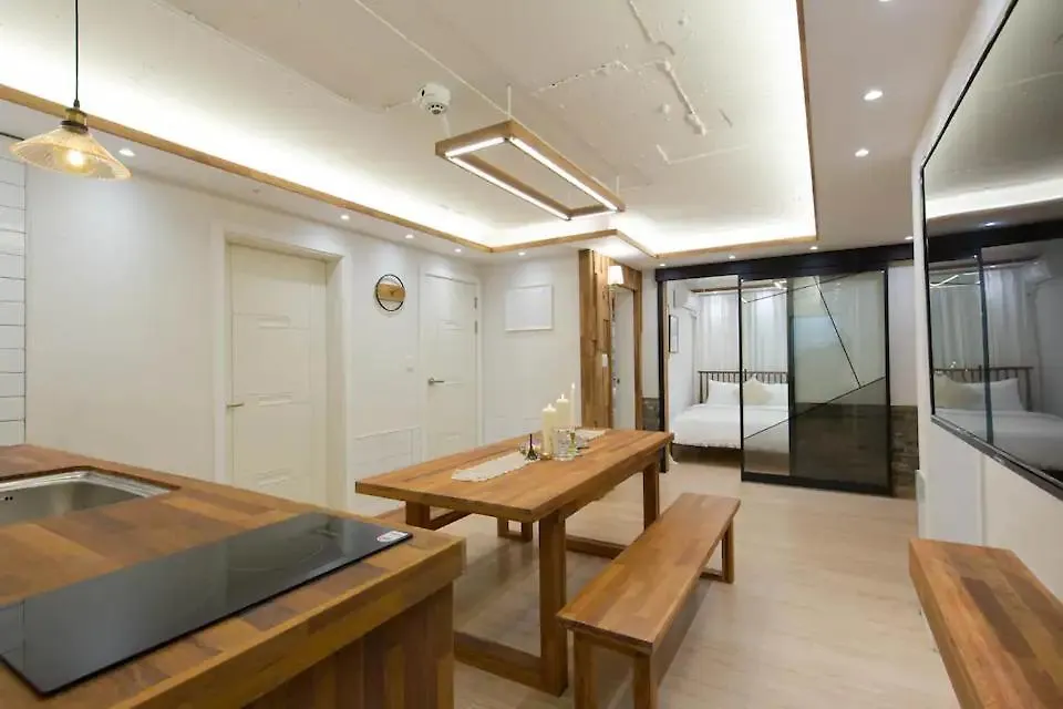 5 The Fortune Hongdae 4Br&3Bath Free Wifi Hongik University Station Seoul